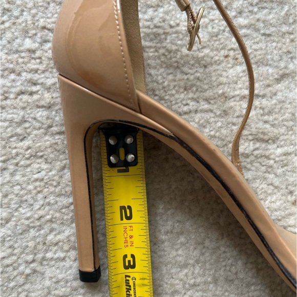 Stuart Weitzman Nude Patent Leather Heels size 7 1/2 - Picture 5 of 6